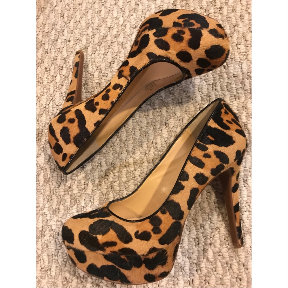 Gianni Bini Size 7M Dyed Calf Hair Leopard 👠